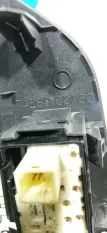 Кнопка стеклоподъемника Toyota Land Cruiser 200