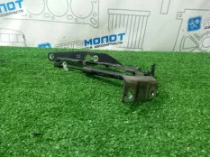 Петли капота правые Volvo V60 B4164T