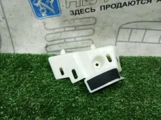 Кронштейн правый Volkswagen Passat CC B6 CAW