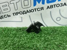 Кнопка стеклоподъемника задняя левая Volkswagen