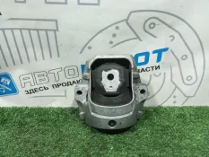 Подушка двигателя передняя левая Audi Q5 8R CDN