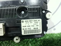 Блок управления климат-контролем Volkswagen Passat