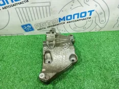 Кронштейн генератора Renault Megane F9Q