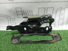 Петля капота Mercedes-Benz C-Class W204 271860