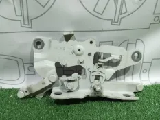 Петля капота BMW 5-Series F11 N20B20B