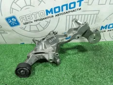 Кронштейн компрессора кондиционера Volkswagen