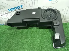 Сабвуфер Audi A4 8K5 CDH