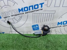 Моторчик шторки задний правый Mercedes-Benz