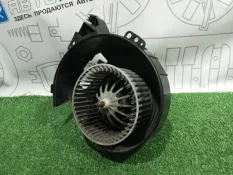 Моторчик печки Audi A4 B8 CDH