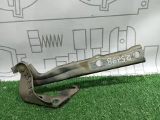 Петля капота Volkswagen Tiguan 5N1 CAW