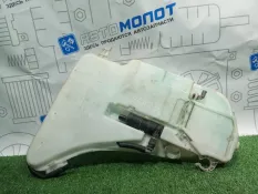 Бачок стеклоомывателя BMW 5-Series F10 N52B30AF