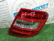 Фонарь задний правый Mercedes-Benz C-Class W204