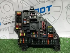 Блок предохранителей BMW 5-Series F10 N52B30AF