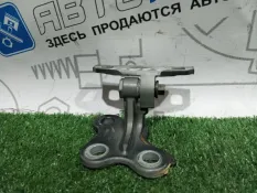 Петля двери Volvo V60 B4164T