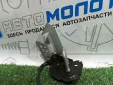 Замок капота BMW 5-Series F10 N52B30AF