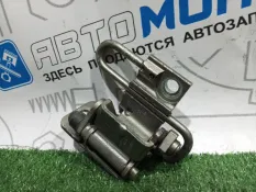 Петля двери задняя правая Volkswagen Passat CC B6