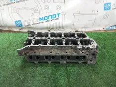 Головка блока (ГБЦ) правая Toyota Land Cruiser 200