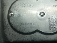 Крышка двигателя декоративная Audi A6 Avant C7 CHV