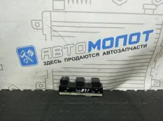 Блок управления стеклоочистителем передний левый