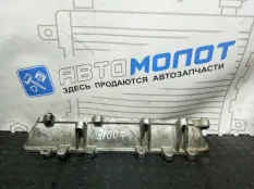 Коллектор впускной правый Toyota Land Cruiser 200