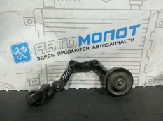 Кронштейн натяжного ролика Toyota Land Cruiser 200