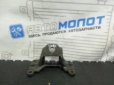 Кронштейн двигателя правый Toyota Land Cruiser 200