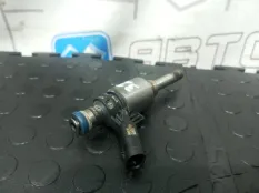 Форсунка топливная Volkswagen Tiguan 5N1 CAW