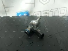 Форсунка топливная Volkswagen Tiguan 5N1 CAW