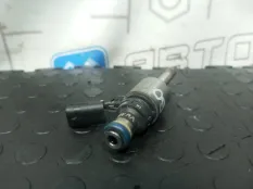 Форсунка топливная Volkswagen Tiguan 5N1 CAW