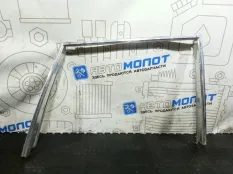 Молдинг кузова задний правый Lincoln Town Car 1