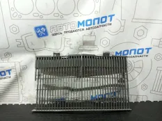 Решетка радиатора Lincoln Town Car 1 ПОКОЛЕНИЕ