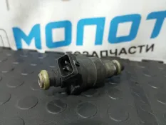 Форсунка топливная Lincoln Town Car 1 ПОКОЛЕНИЕ