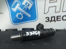 Форсунка топливная Audi A4 III 4F2 ALT