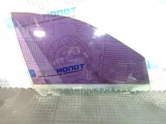 Стекло двери передней правой Saab 9-3
