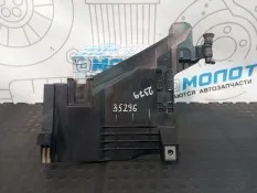 Кронштейн фары левый Audi A5 8TA CDNC 2010