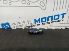 Форсунка топливная Nissan Primera TP12 QR20DE