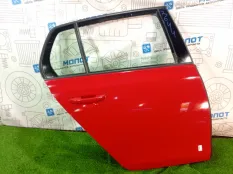 Дверь задняя правая Volkswagen Golf 5K1 CBZB 2011