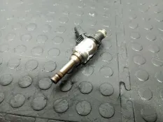 Форсунка топливная Volkswagen Passat 3C2 CAWB