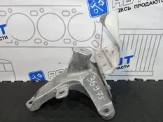 Кронштейн двигателя правый Audi A6 Avant C7 CHV