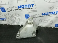 Кронштейн двигателя правый BMW 3-Series F30