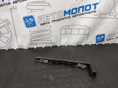 Кронштейн фары Volvo XC60 DZ47 B4204T7 2013—2017