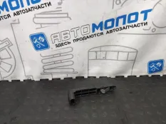 Кронштейн фары Volvo XC60 DZ47 B4204T7 2013—2017