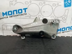 Кронштейн двигателя левый BMW 1-Series E87