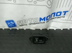 Кнопка стеклоподъемника задняя левая Volvo XC60