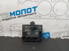 Блок управления дверьми Audi A5 8TA CDNC 2010