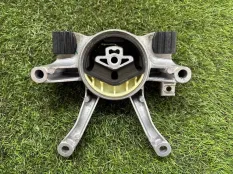 Кронштейн BMW M2