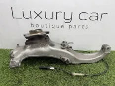 Кулак BMW 8