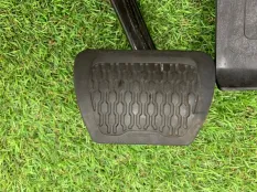 Педаль тормоза Jeep Wrangler