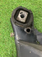 Подрамник BMW 4