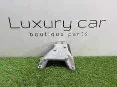 Кронштейн BMW X7